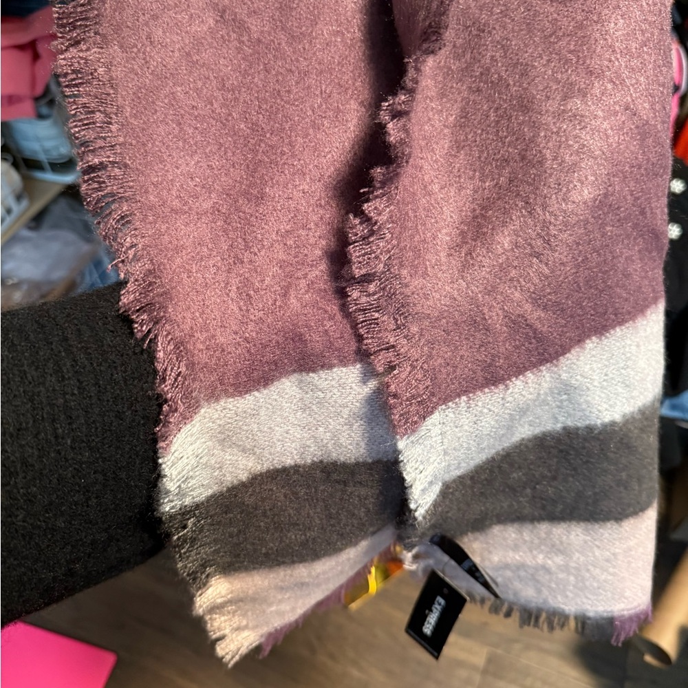 Express Striped Fringed Scarf NWT one size - Picture 7 of 7